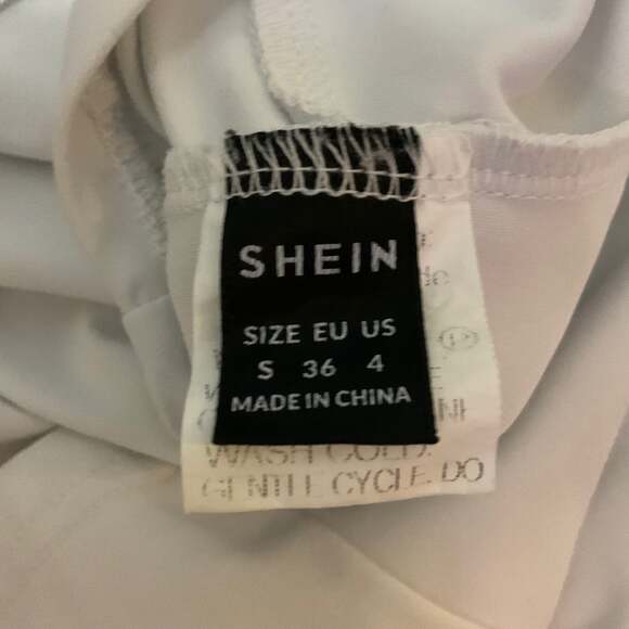 SHEIN Cropped Workout Tank Top Cutout Back S Acttivewear Athleisure Casual - Picture 7 of 9